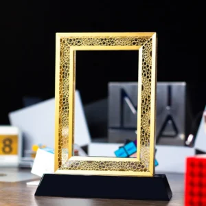 Iconic Dubai Frame 3D Crystal Award - Premium Gold Filigree Trophy