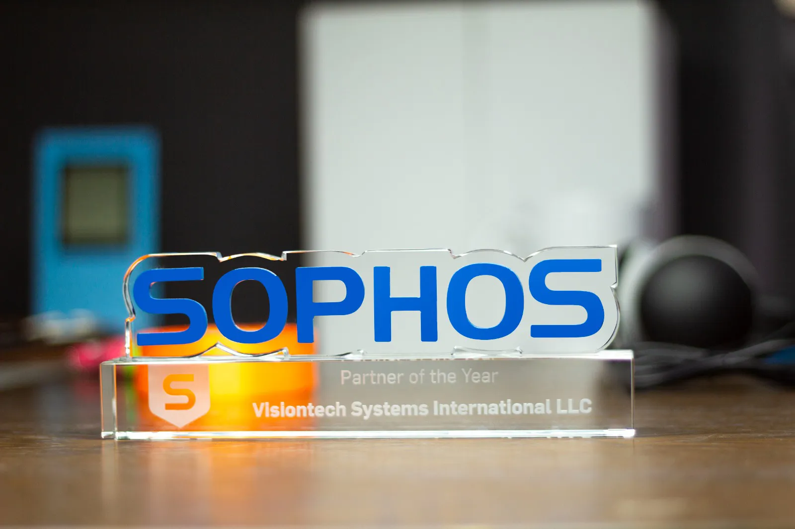 Bespoke Crystal Logo Cutout Award - Premium Corporate Trophy