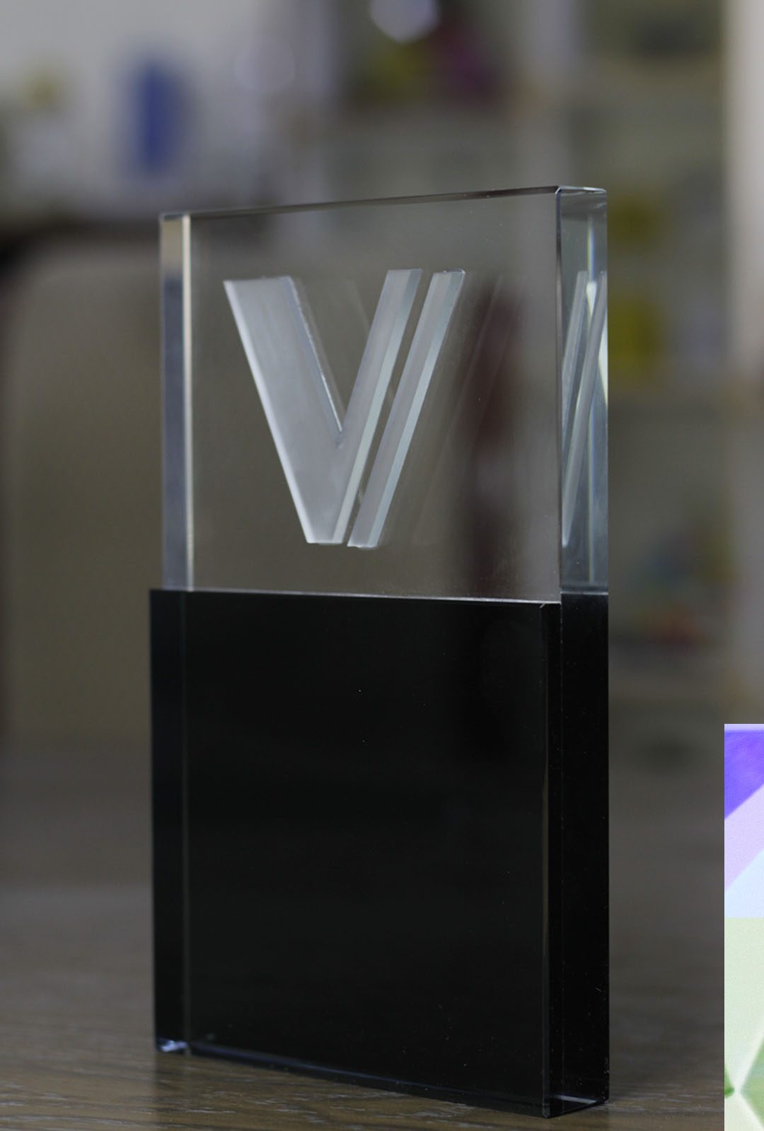 Vetra Logo Cut out Awards - Image 4